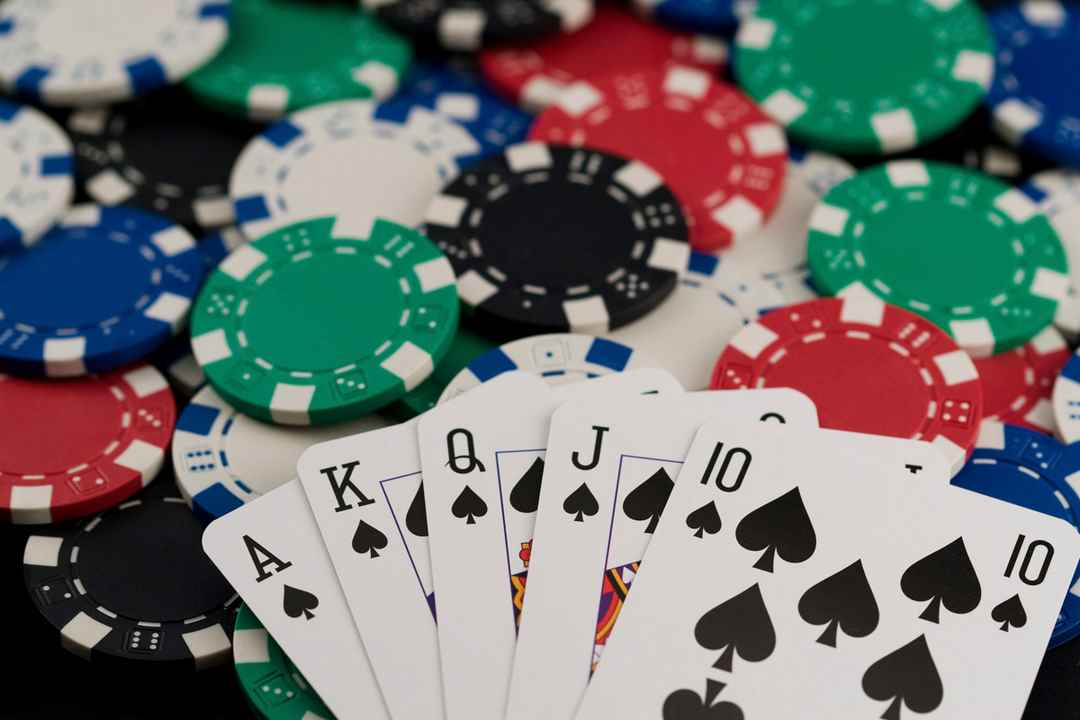 Poker luôn chiếm được cảm tình của nhiều người chơi tại sòng bài