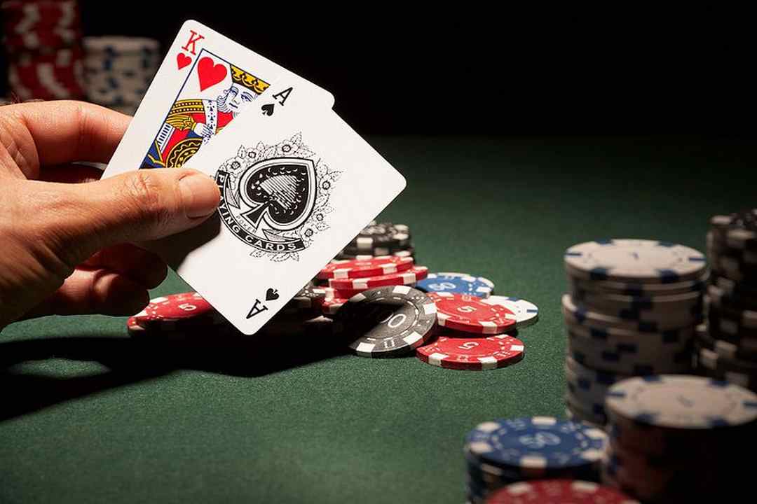 Poker là trò chơi luôn quy tụ nhiều anh tài trong giới mê đỏ đen